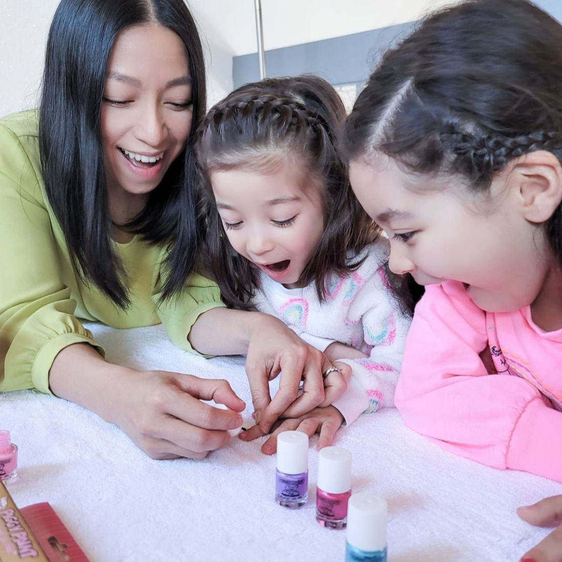 Sea-quin - Matte Bright Turquoise