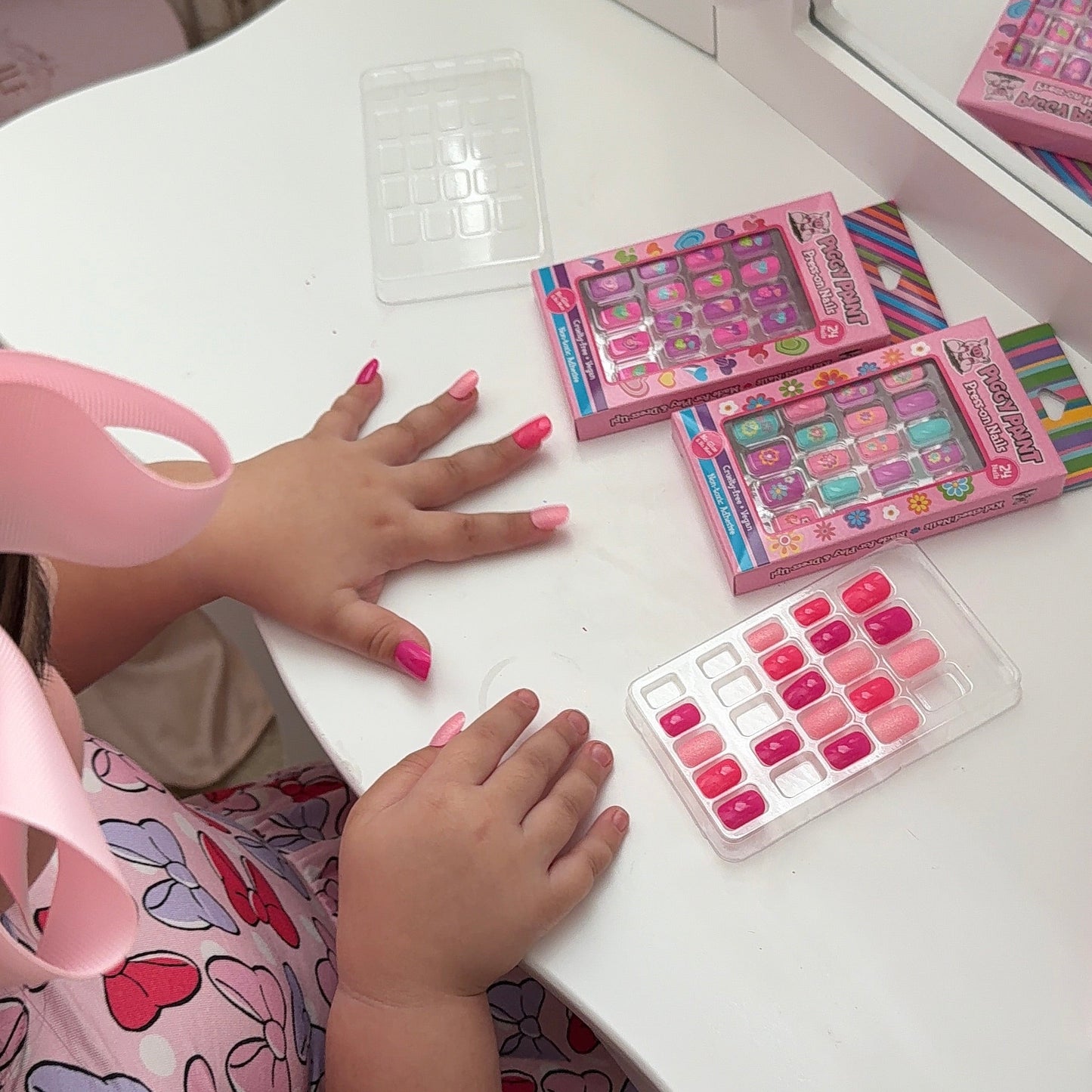 Pretty in Pink Press-on Nails